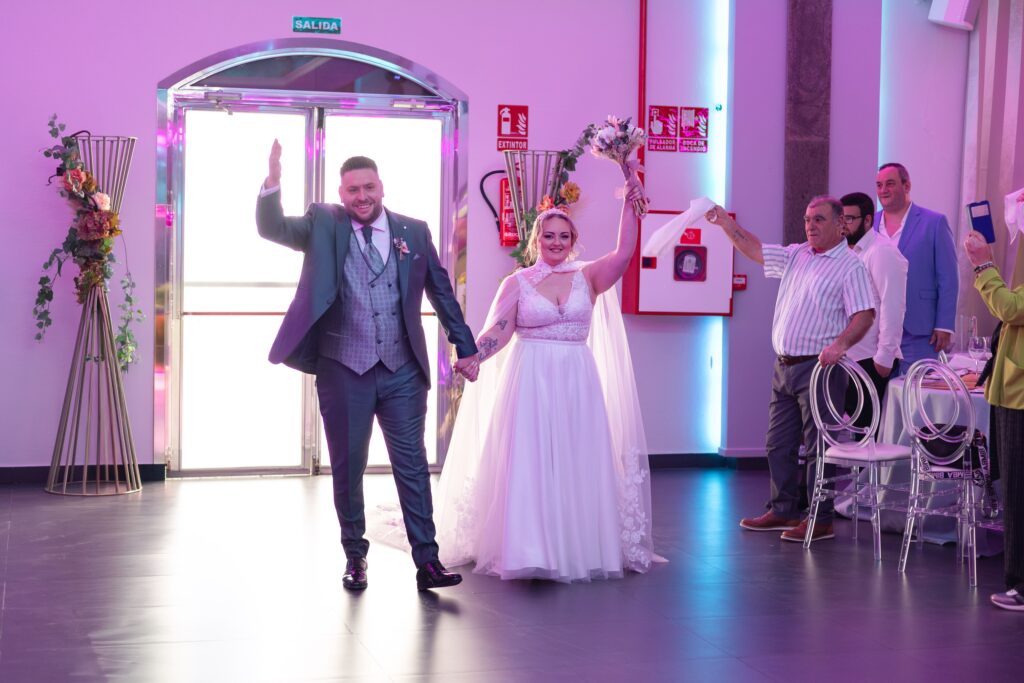 Entrada novios en puerta de europa almeria